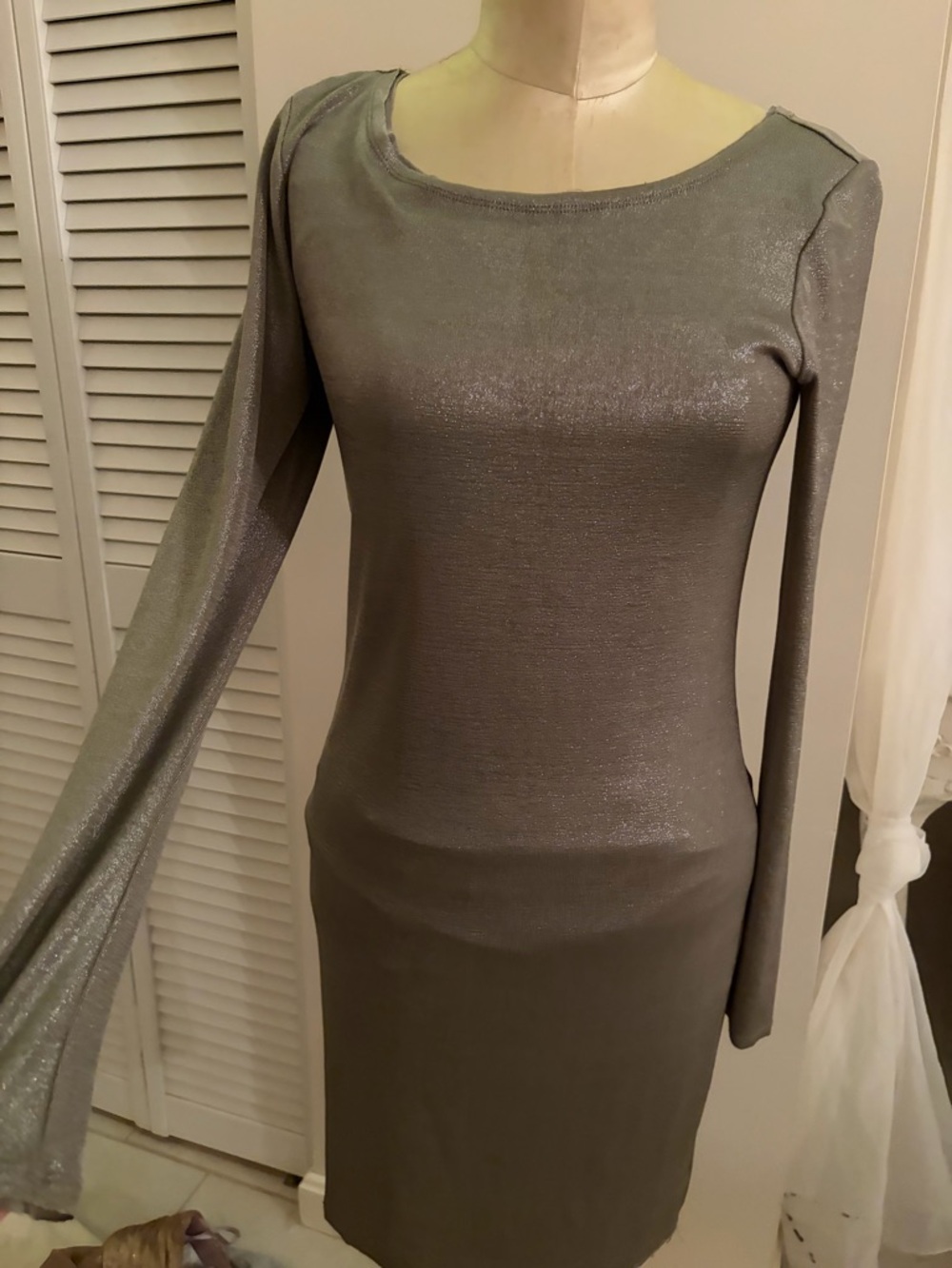 Alice & Olivia Metallic Gray Long-Sleeve Women’s Dress